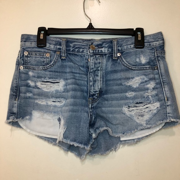 American Eagle Outfitters Pants - American Eagle Ripped Vintage Hi-Rise Festival Jean Shorts Size 8